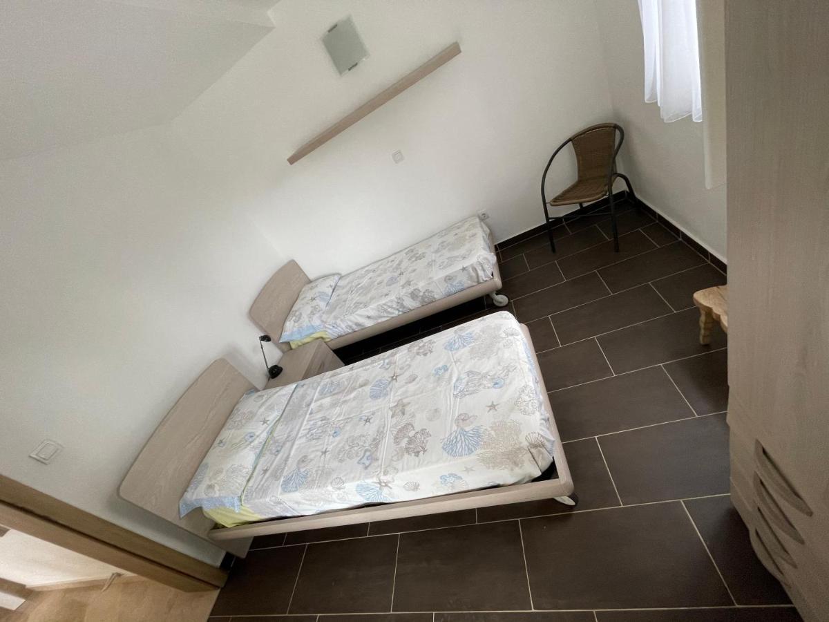 Villa Cube Premantura Bagian luar foto