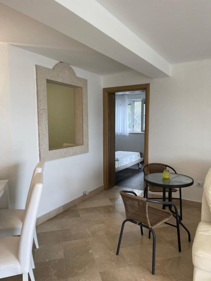 Villa Cube Premantura Bagian luar foto