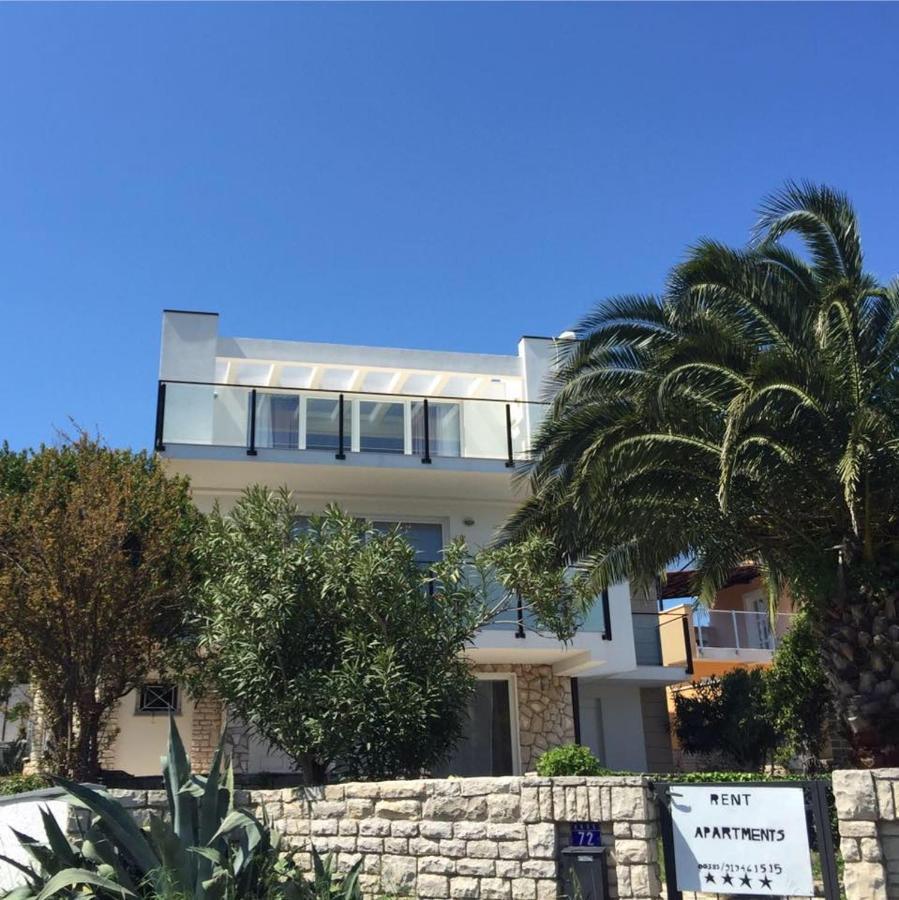 Villa Cube Premantura Bagian luar foto