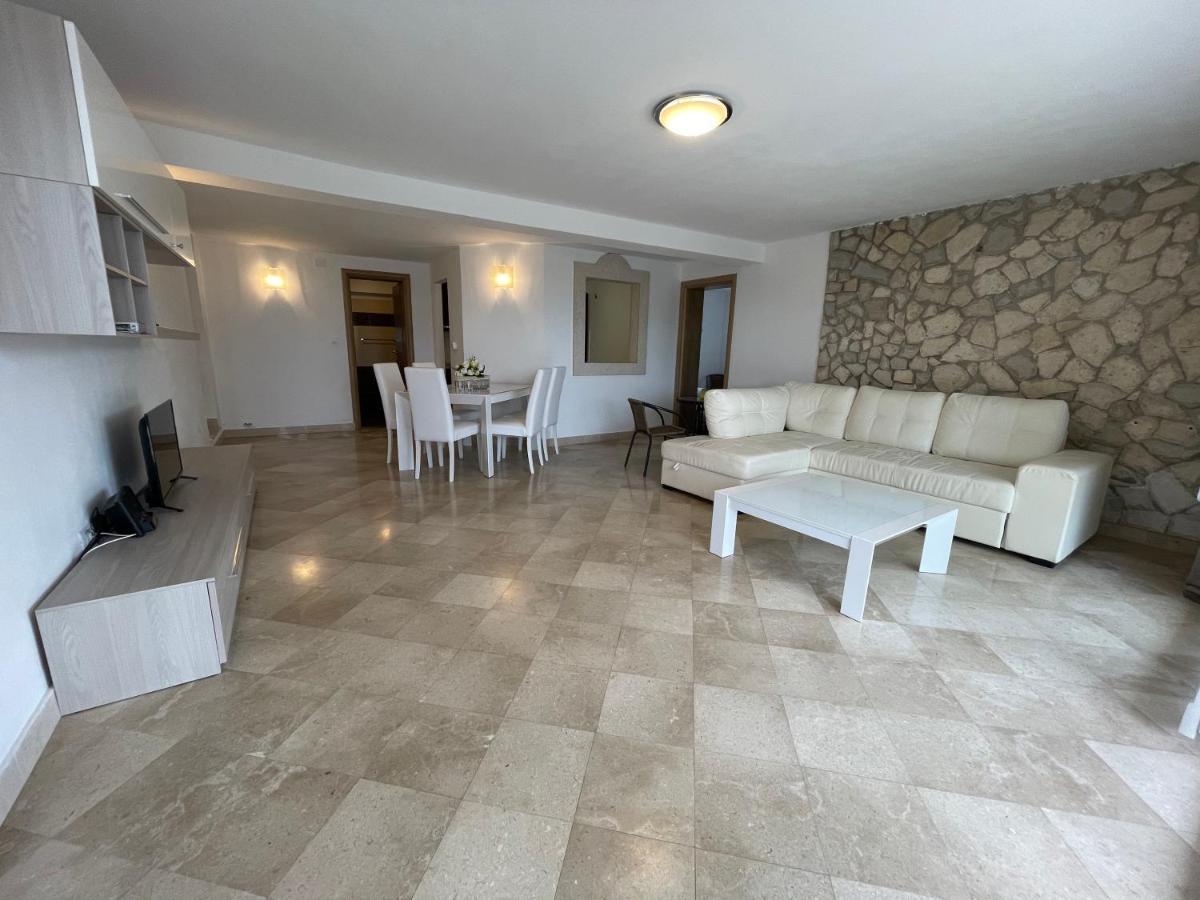 Villa Cube Premantura Bagian luar foto