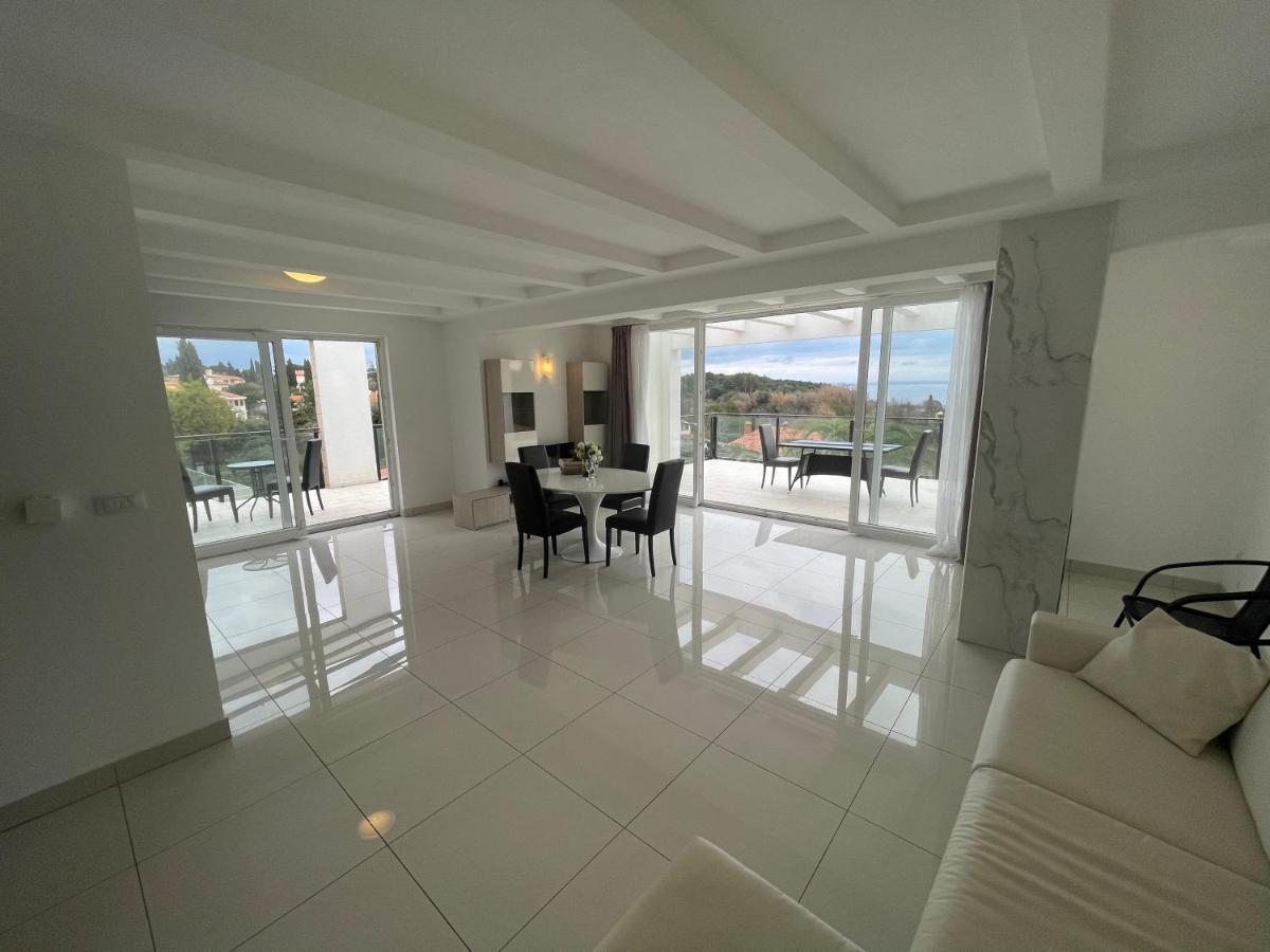 Villa Cube Premantura Bagian luar foto