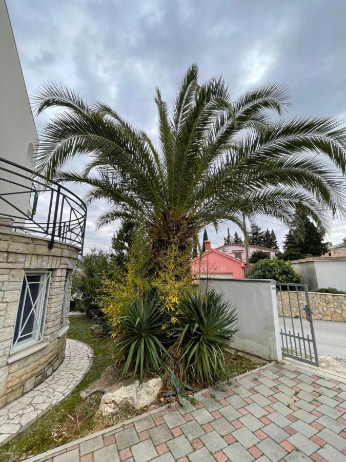 Villa Cube Premantura Bagian luar foto