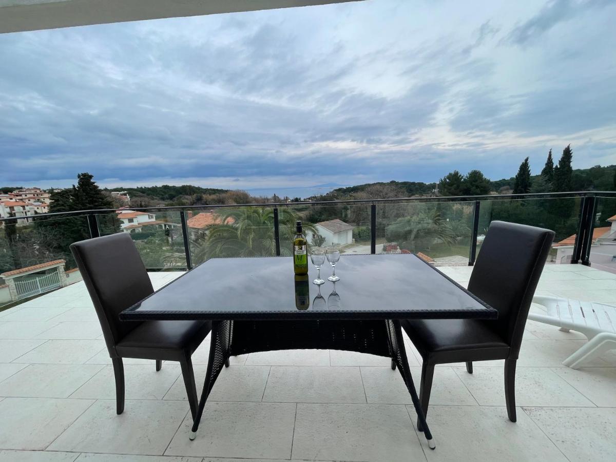 Villa Cube Premantura Bagian luar foto